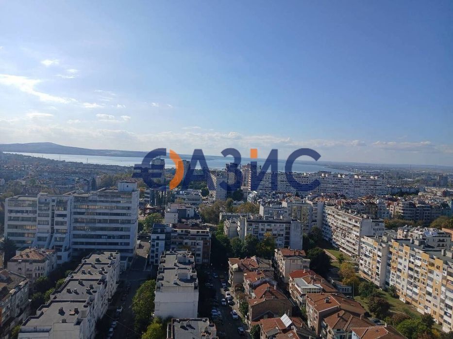 Продава се Двустаен апартамент в Бургас, Център - 85 кв.м за 2420 €/кв.м - Снимка #12