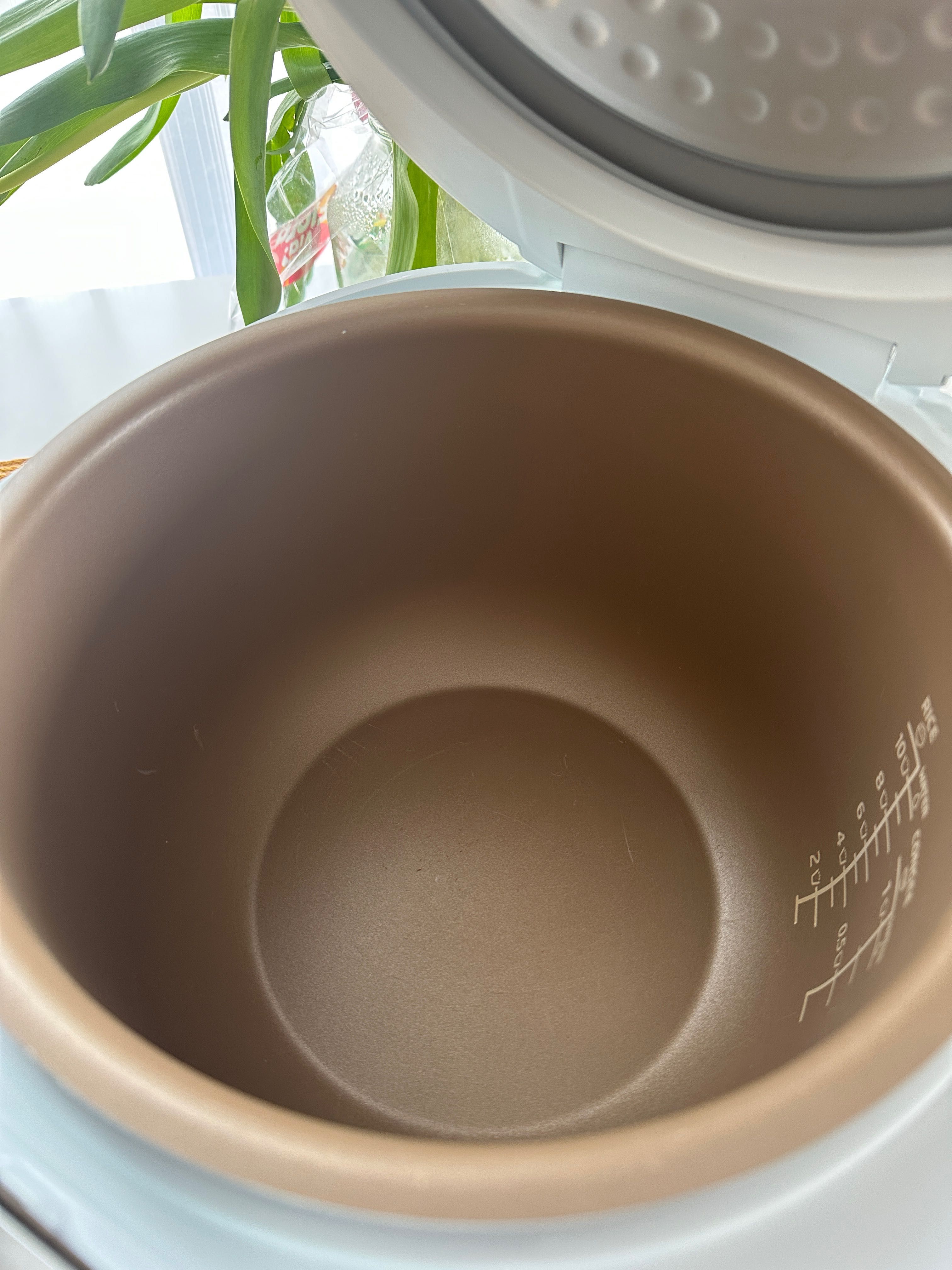 Multicooker Philips HD3037/70, 980 w. Мультиварка Philips.
