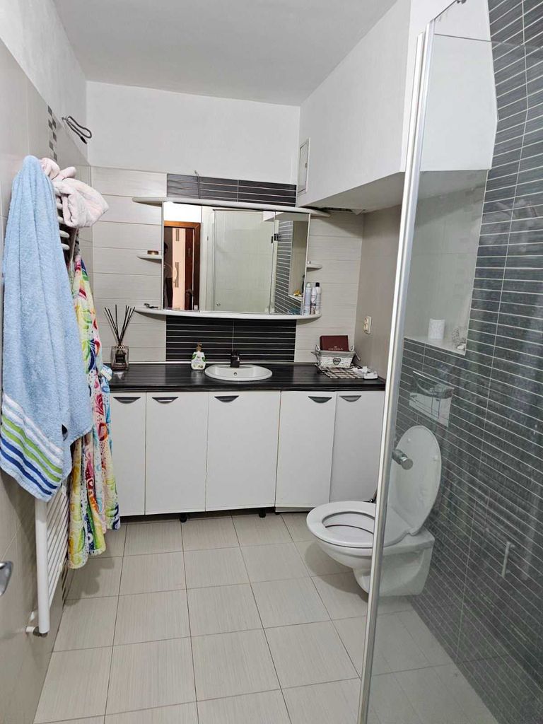 Дава се под наем Двустаен апартамент в Пловдив, Тракия - 80 кв.м за 382.5 € - Снимка #4