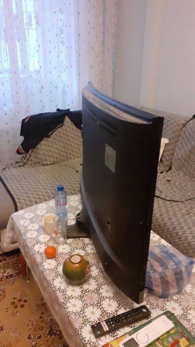 SAMSUNG телевизор 48 инча.