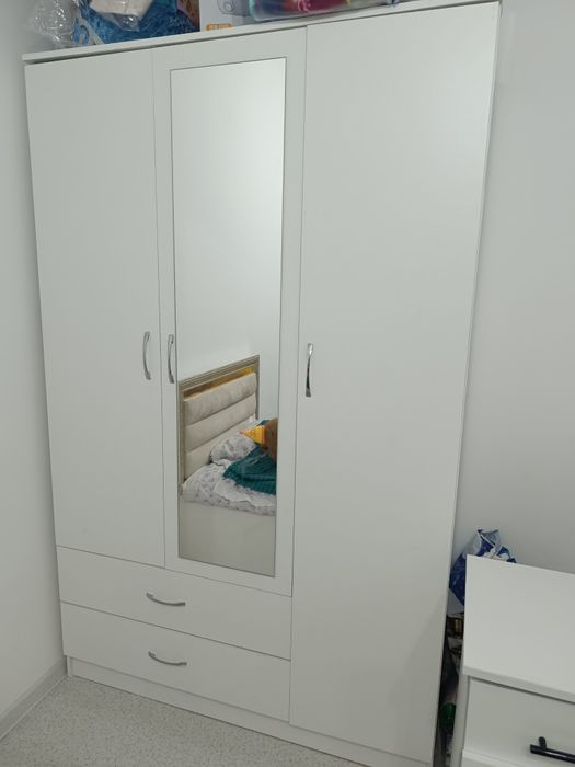 Продам шифоньер для спальни или детской комнаты