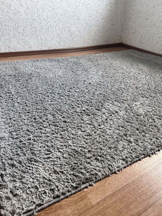 Продам ковер 1,5*2 метра в отличном состоянии