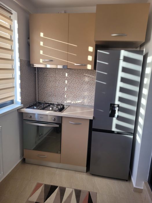 Inchiriez garsoniera