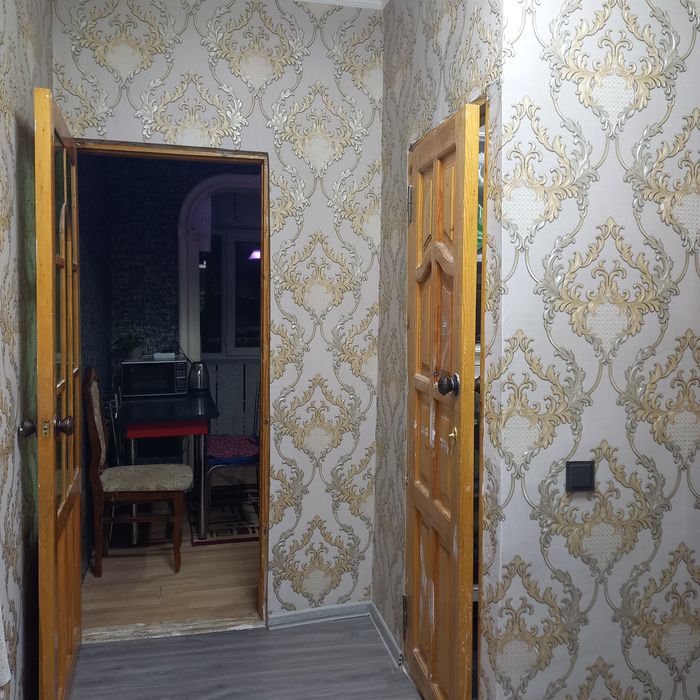 Kvartiraga qizlarni qo'yaman