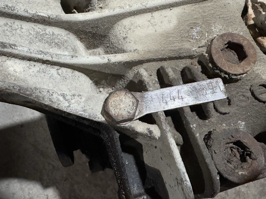 Диференциал 4.44 bmw e36