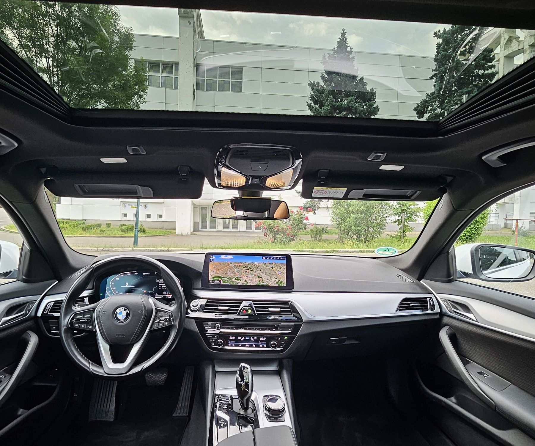 Bmw 530e X Drive Hybrid / 292 CP _ Alb PERLAT _ LASER _ Trapa