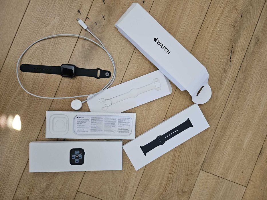 Vand Apple Watch SE, GPS, Carcasa Midnight Aluminium 40mm, cu garantie