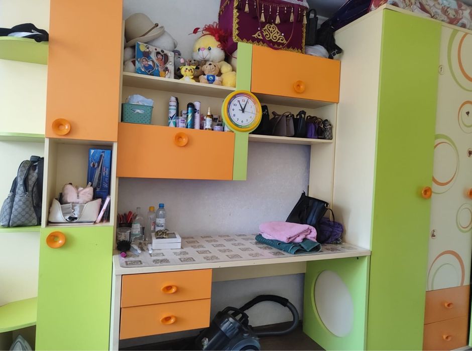 Продам детскую стенку в хорошем состоянии