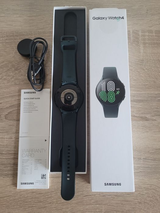 Samsung Galaxy Watch 4,Нов с гаранция, 44мм