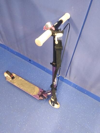 Trotinetă cu Suspensii şi - produs resigilat - (SecondHand) Decathlon