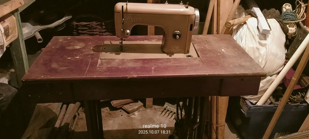 Mașină de cusut manuala Ileana