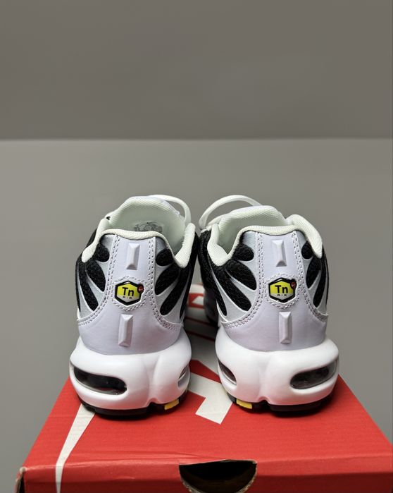 Nike Air Max Plus Black White