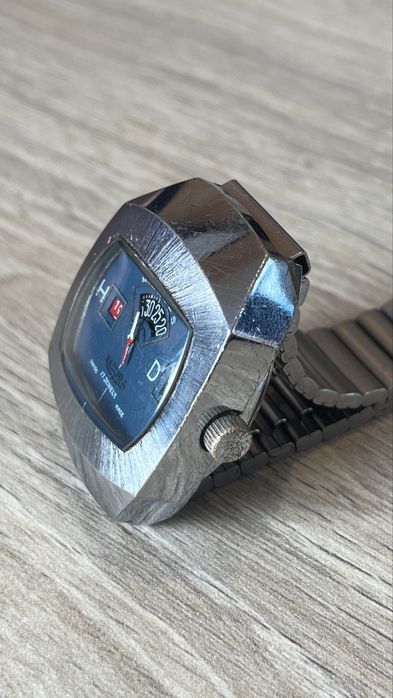 SICURA. Швейцарски часовник.