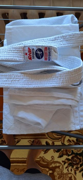 Продам кимоно 3/160 В хорошемсостоянии. .