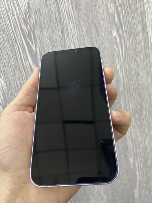 IPhone 12 64GB.          .