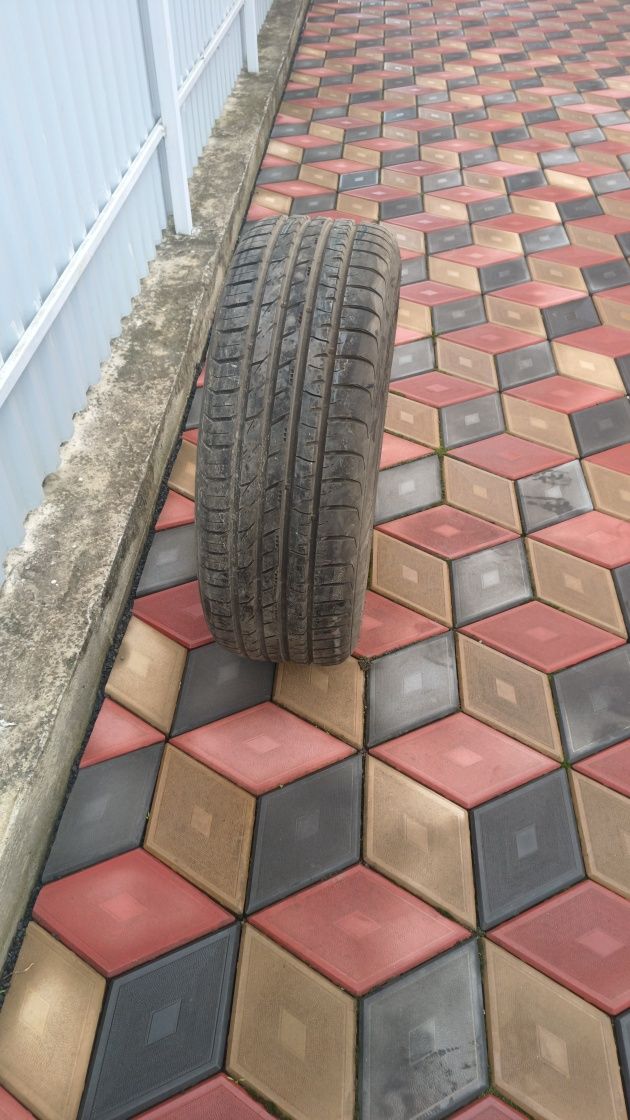 Cauciuc SUV 235/55 R 19, 101 v de vara nefolosit