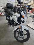 Motocicleta Honda CB125F