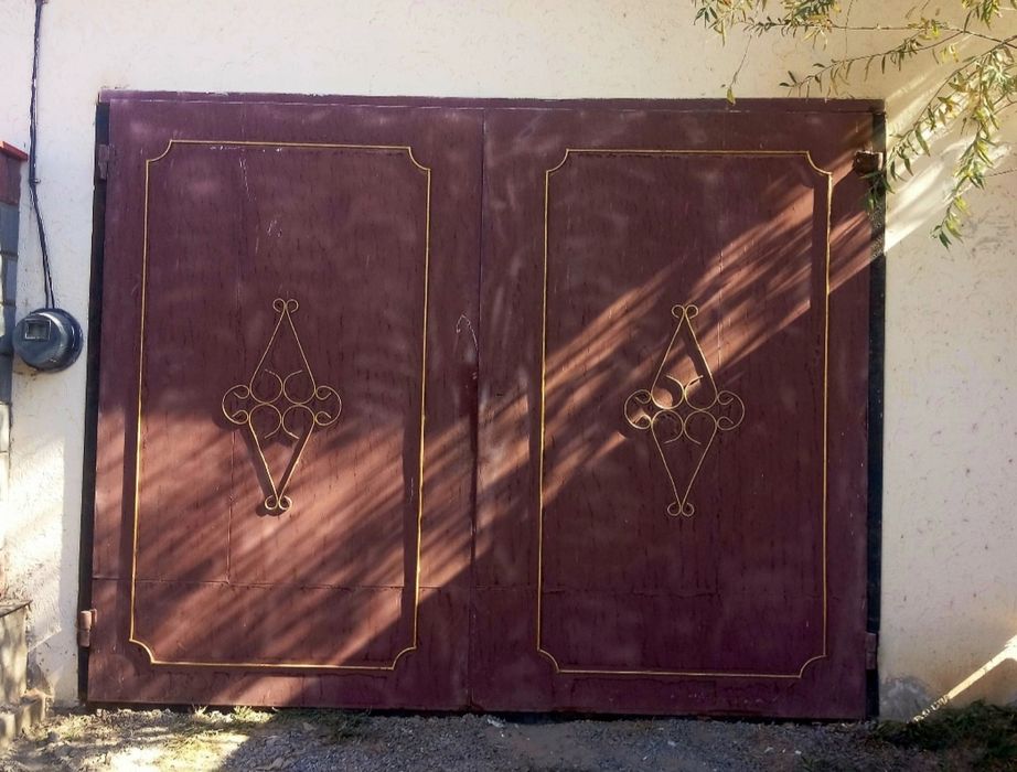 Ворота гаража металлические