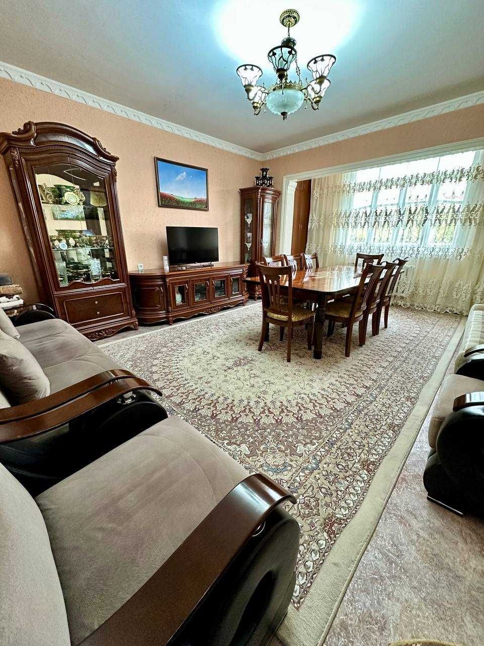 Квартира на Юнусабад-7 с хорошим ремонтом 2/4/4 56.24 m² + Доп. крыша!