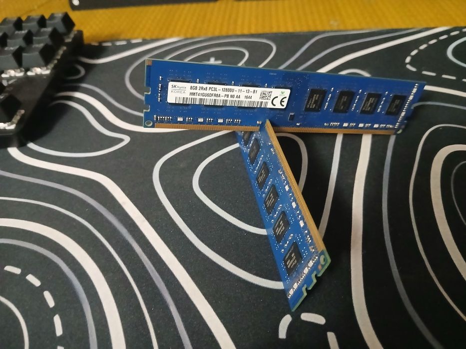 Оперативная память ddr3 2x8 гигабай Частота: 1600 МГцт