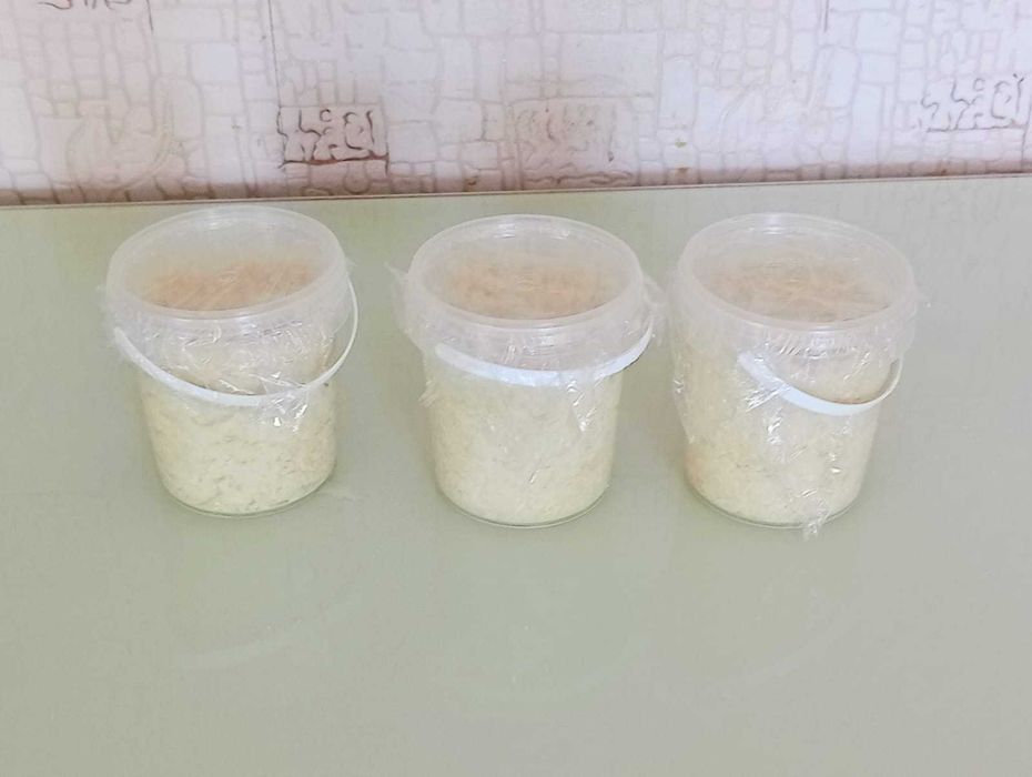 Корень хрена, тёртый.