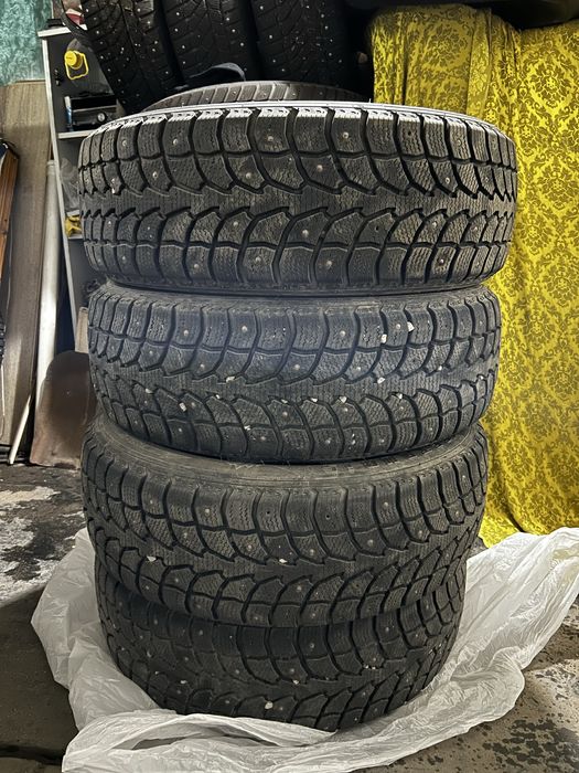 Комплект зимних шин 205/60 r16