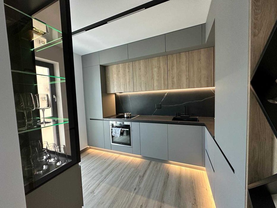 Vand mobilier la comanda