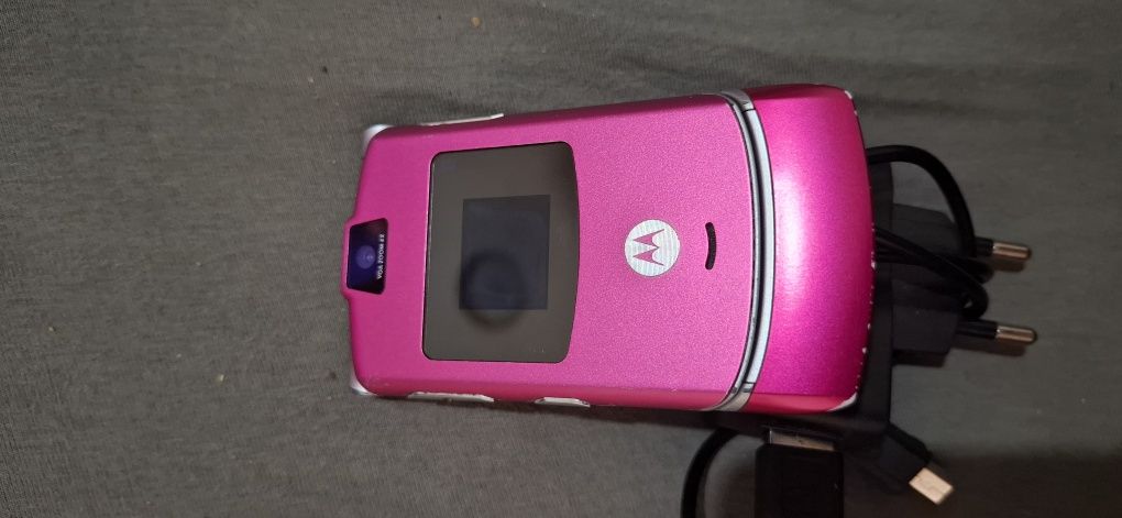 Motorola razr v3 за батерия