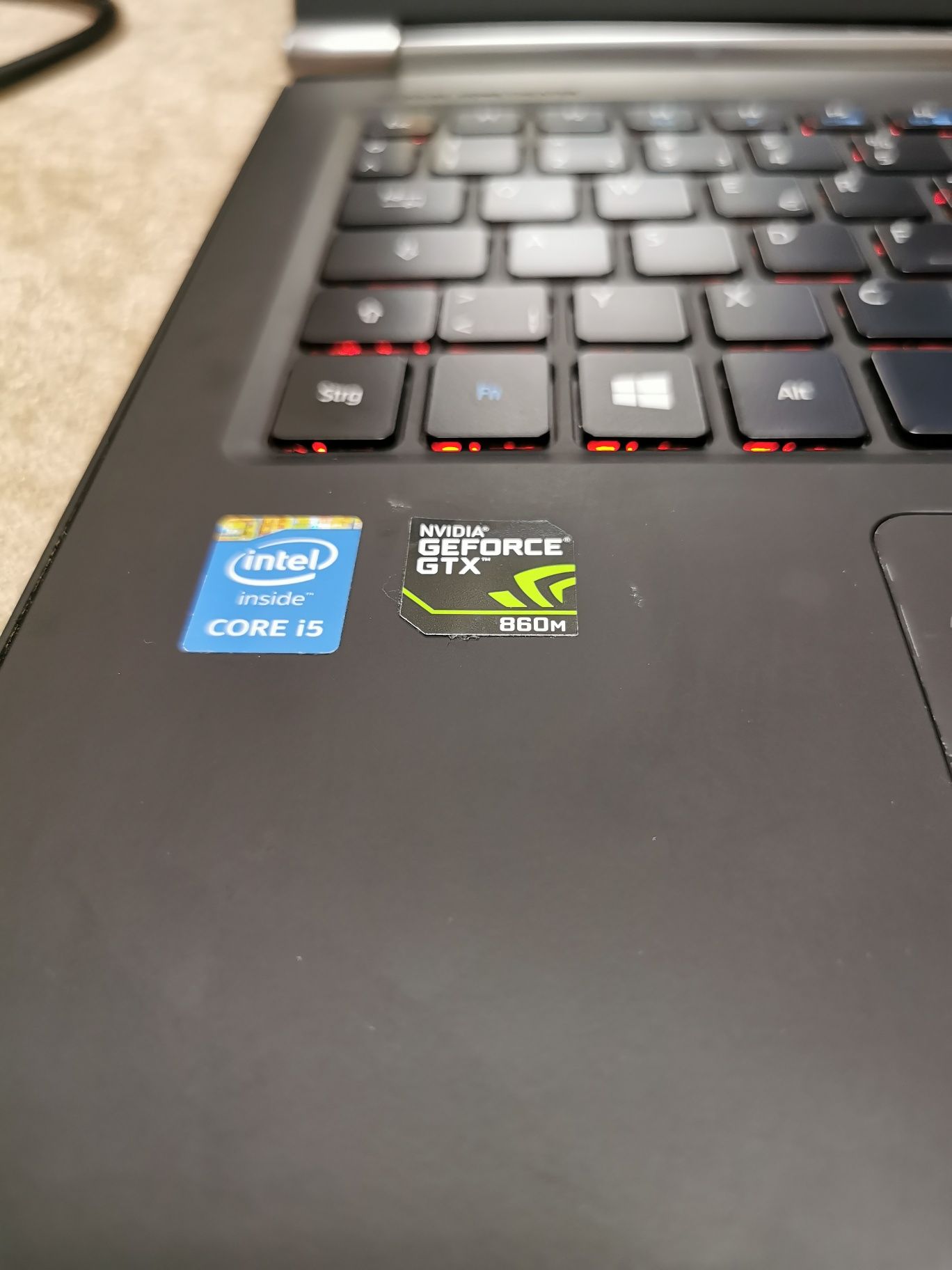 Acer Nitro V15 геймърски