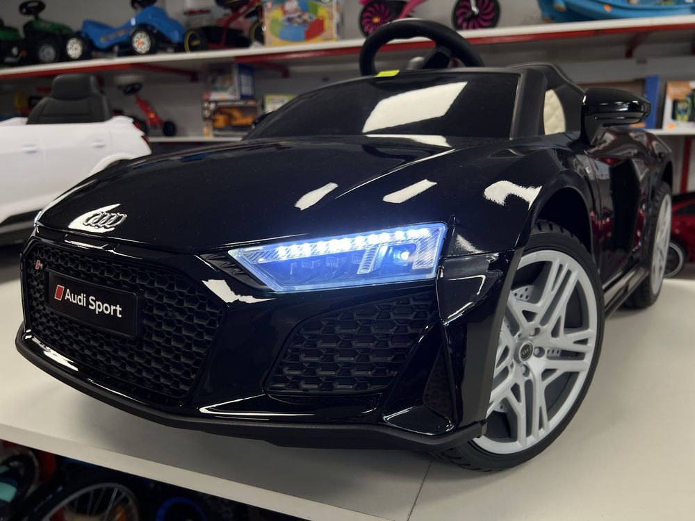 Детска акумулаторна кола Audi R8