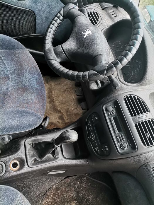 Pegeot 206 1.1 Пежо на части