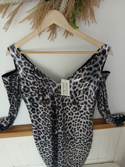 Rochie    paiete