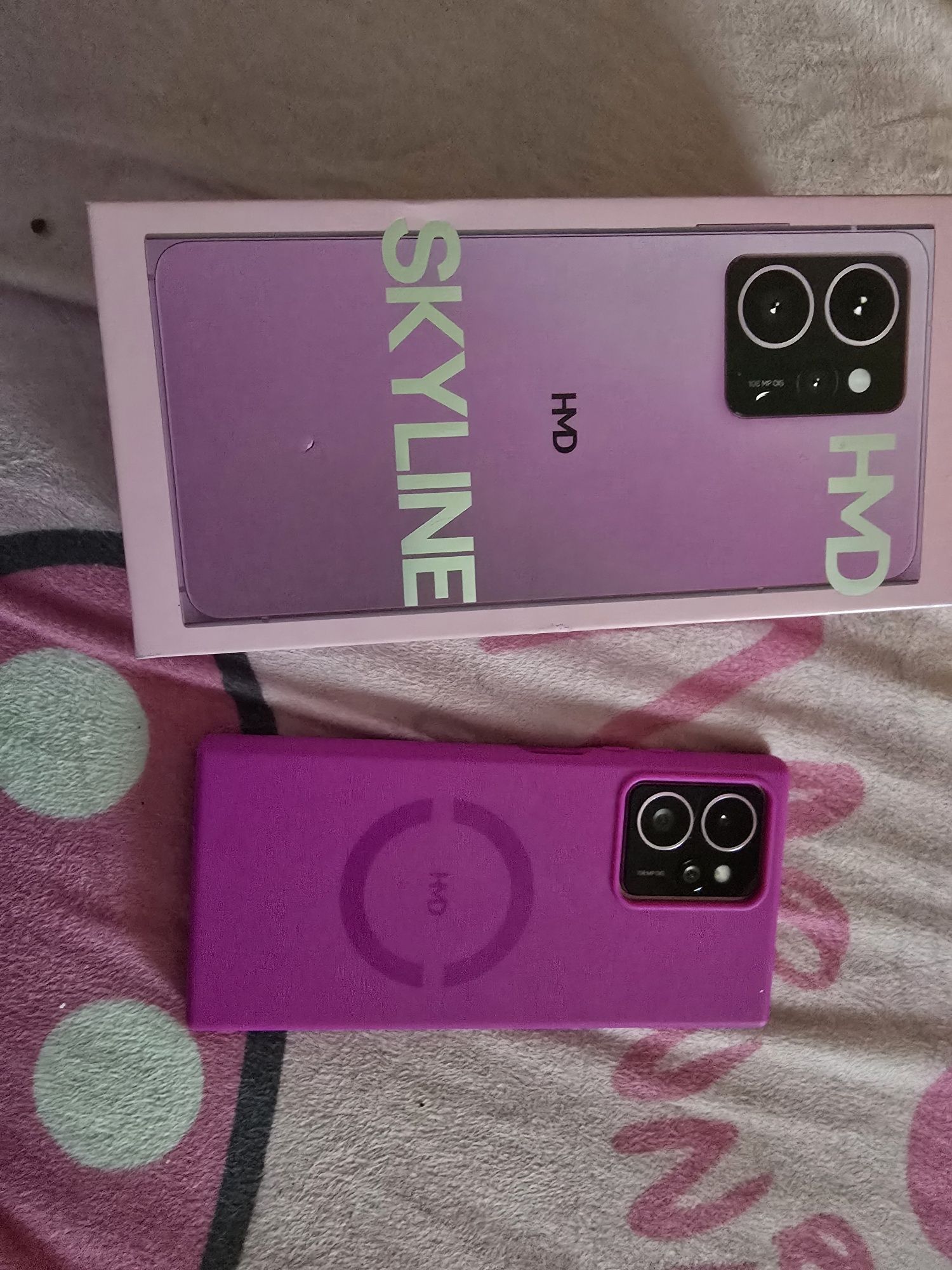 Продавам  HMD Skyline 5G 256GB Black