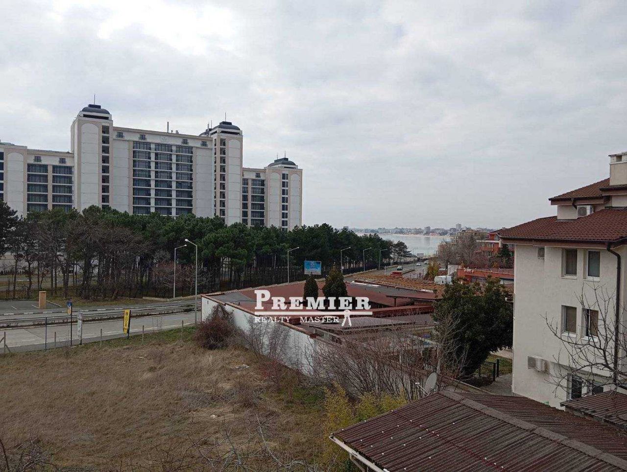 Продава се Двустаен апартамент в Свети Влас - 71000 кв.м за 1 €/кв.м - Снимка #6
