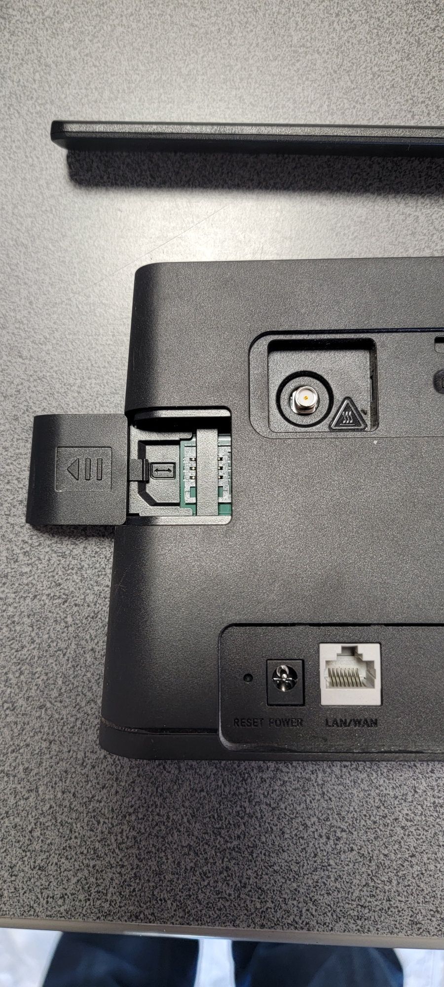 Huawei B311 4G рутер  с антена и зарядно!