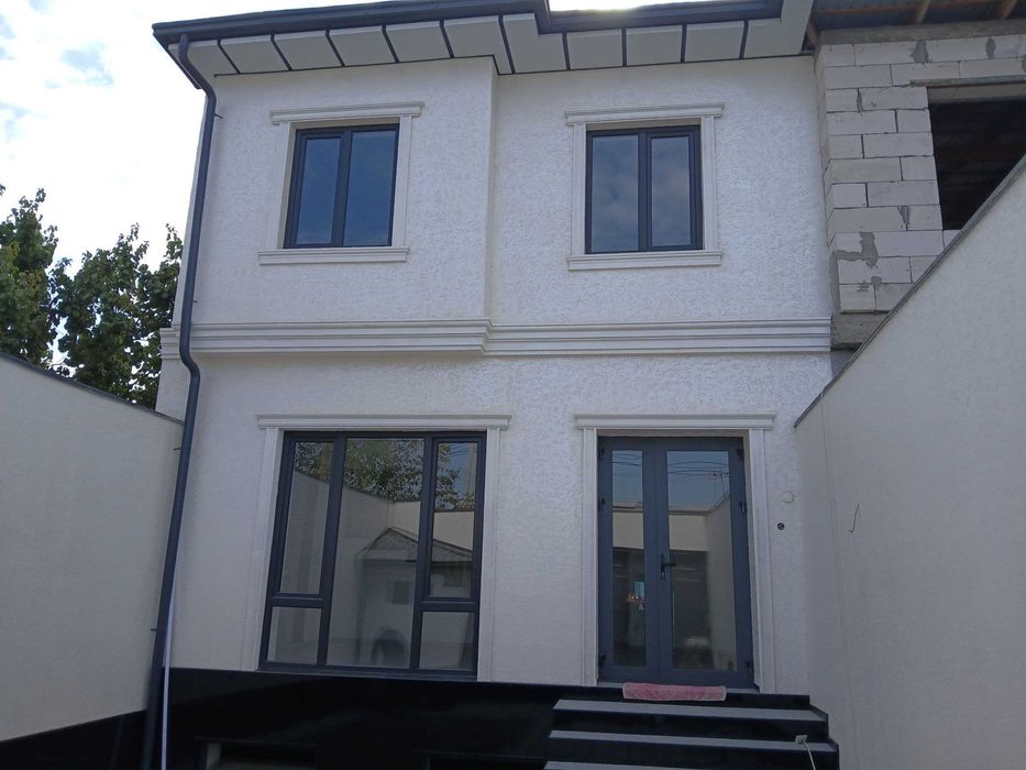 2-x этажный дом 150 м², 5 комнат и двор, напротив Массива Куйлюк-1