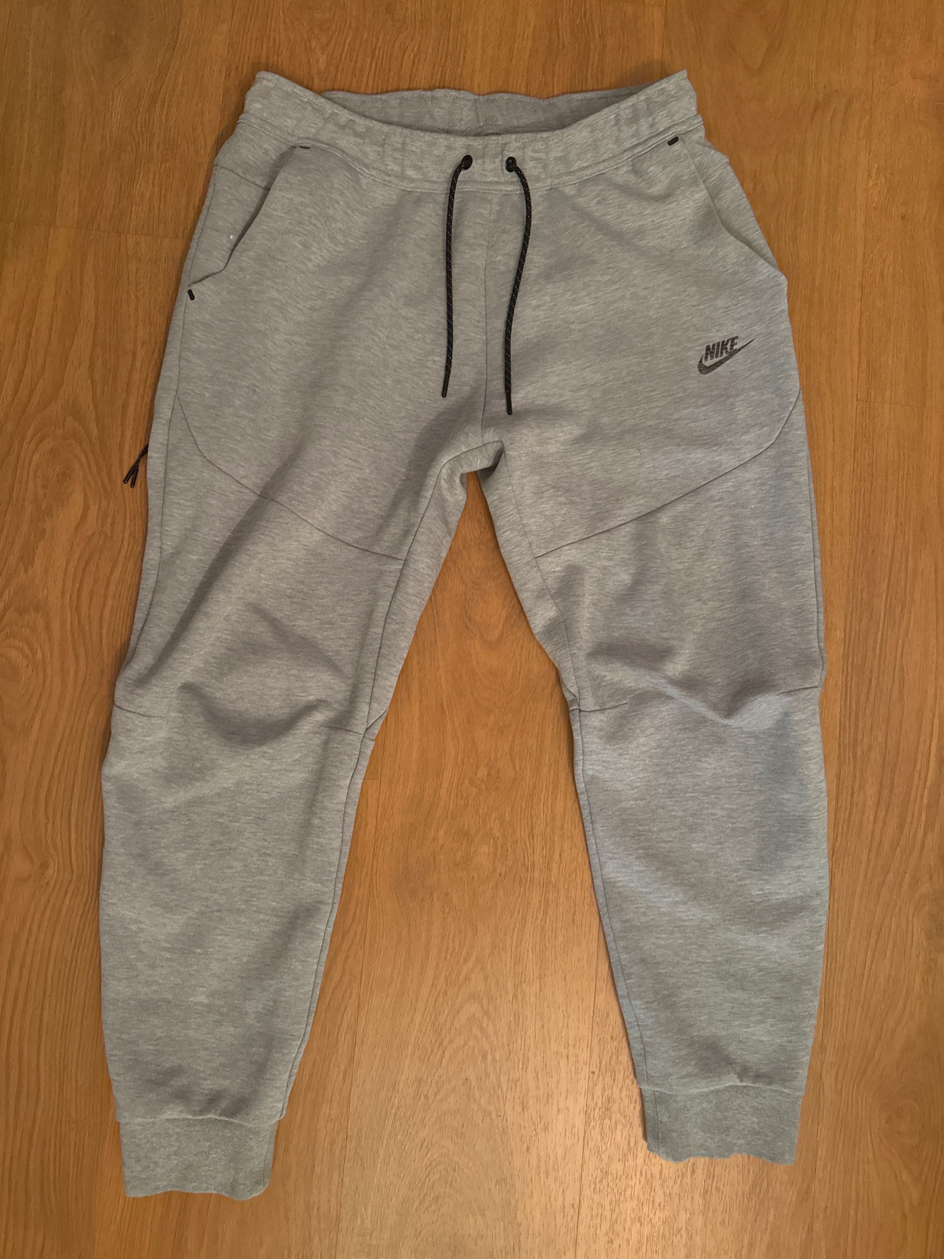Nike Tech Fleece M
