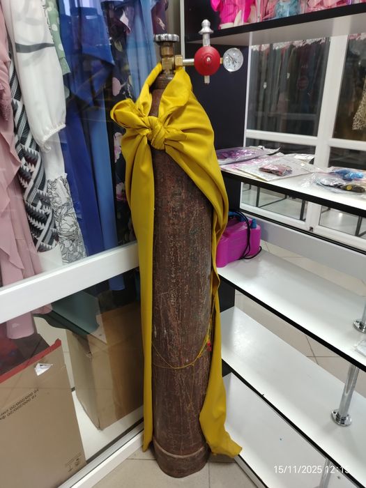 Продам баллон 40л из под гелия, компрессор и шары в подарок