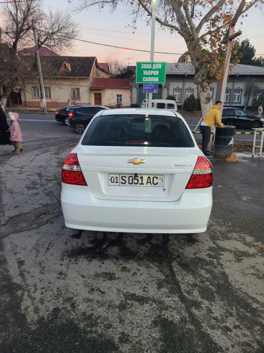 Нексия 3 сотилади автомат коробка  2018 йил  метан газ