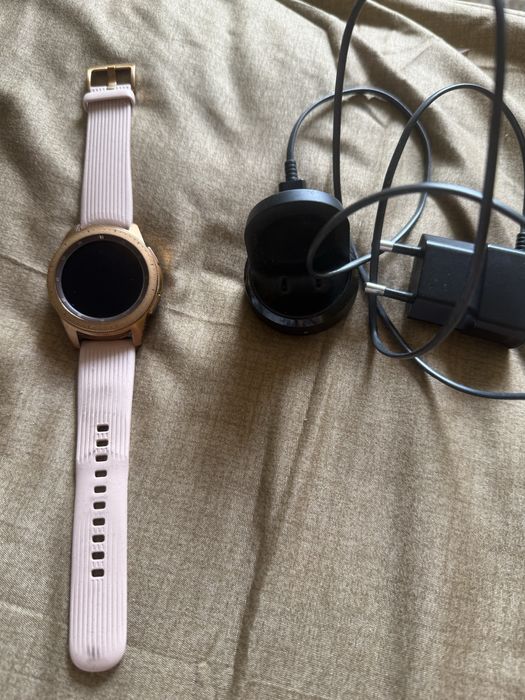 Продам умные часы Samsung Galaxy Watch 42mm Rose Gold