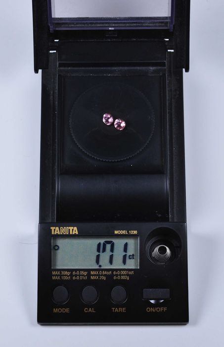 Естествени турмалини 1.71 карата турмалин