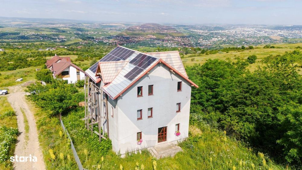 Casă / Vilă Zona Bucium, Paun