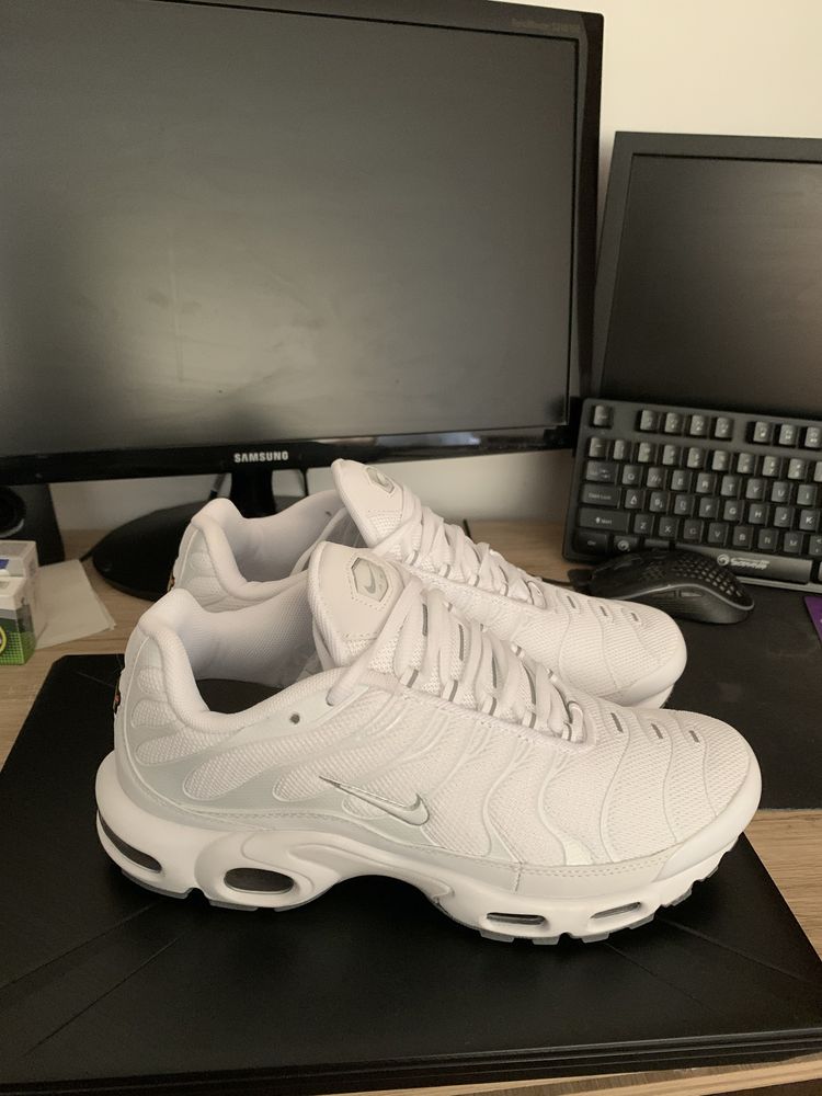 Nike TN Triple White