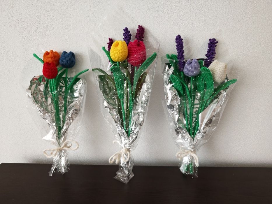 Buchete de flori croșetate