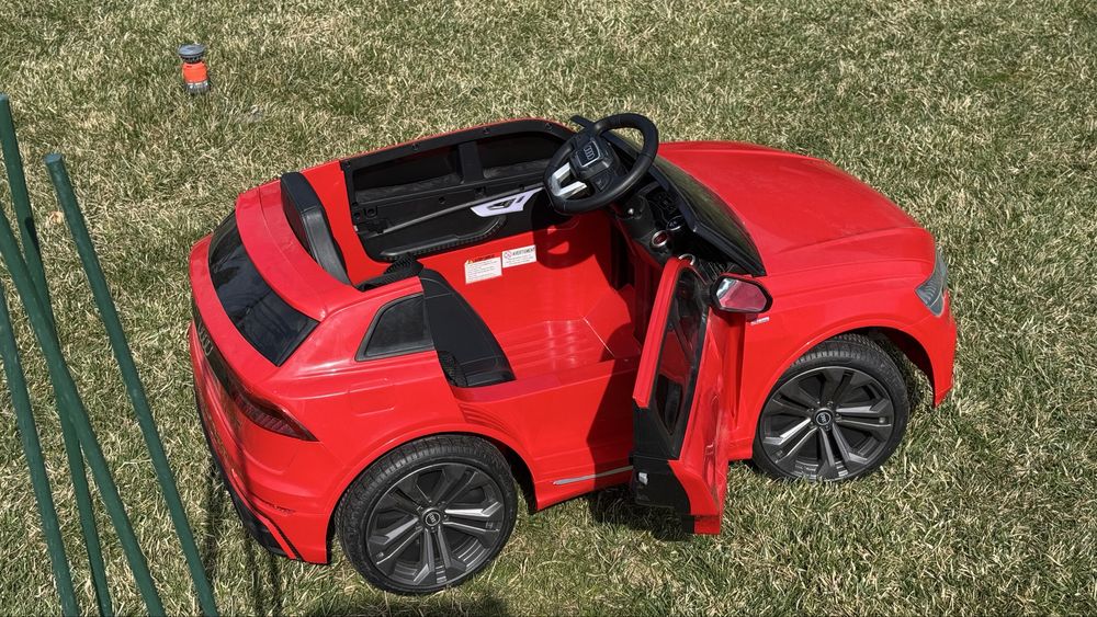 Masina electrica Audi