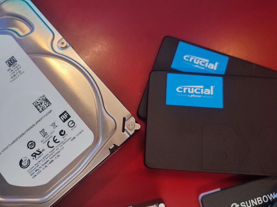 SSD HDD 2TB,4TB,6TB Hgst, western digital etc