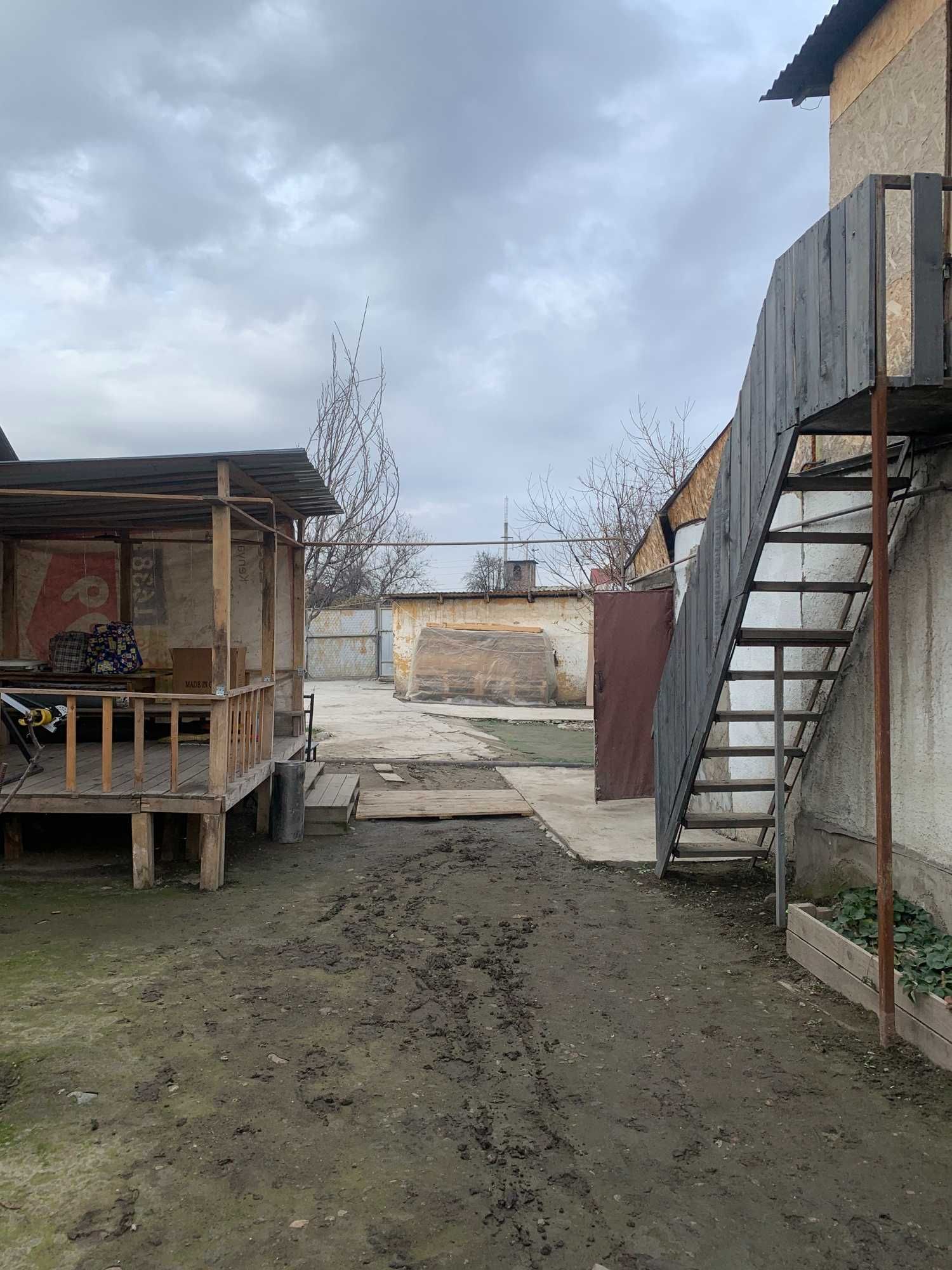 Продажа участка в пригородном районе