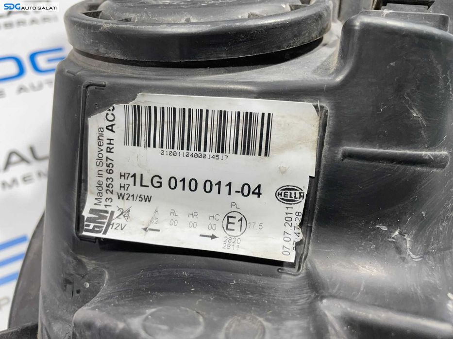 Far Dreapta Fara Xenon Opel Astra J 2009 - 2016 Cod 13253657 [L3950]
