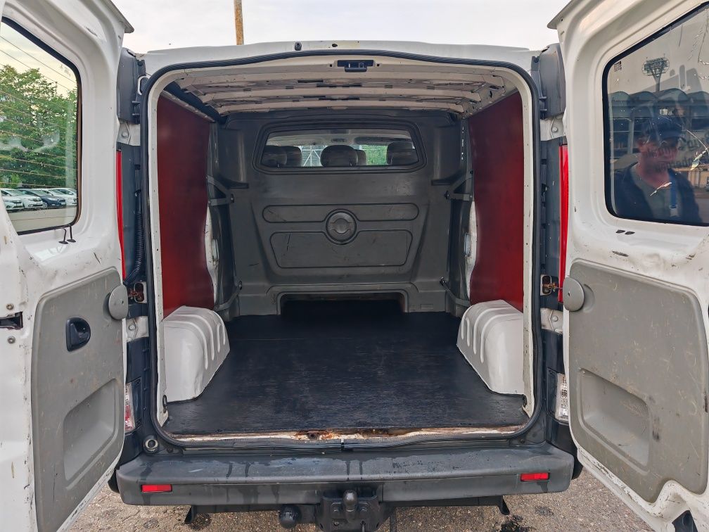 Renault Trafic Dubla Cabina 6locuri și marfa