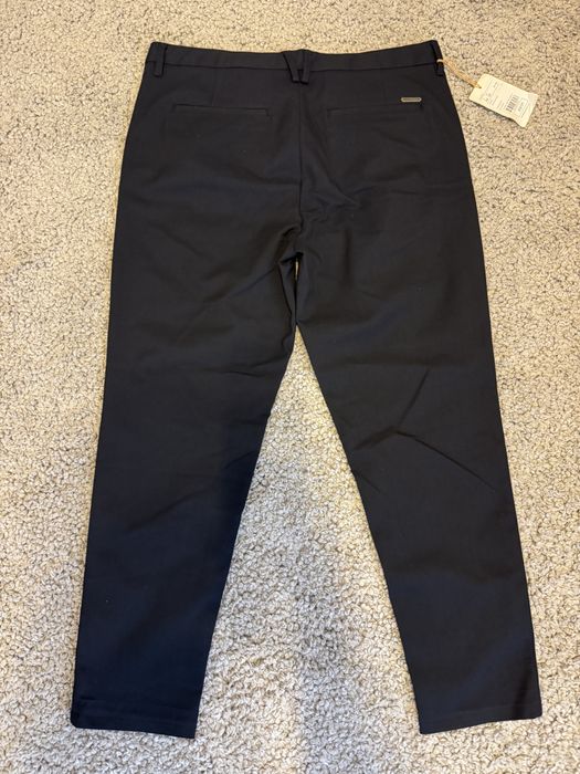 Pantaloni casual BONOBO noi cu eticheta